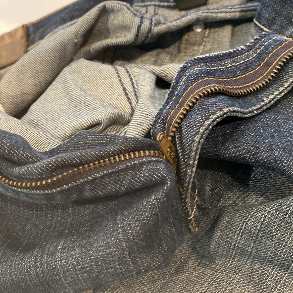 Timberland Relaxed Distressed Jeans - Picture 5 of 7